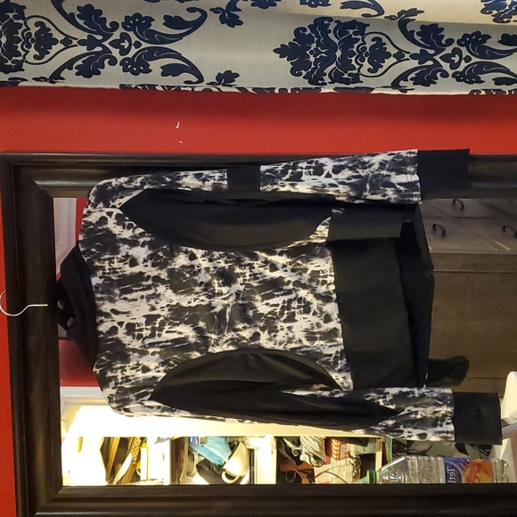 Work out jacket lg black and white - Picture 2 of 2